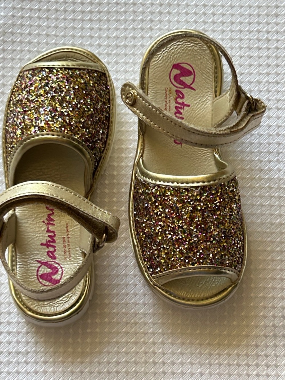 Naturino Girls Gold Glitter Strap Sandals. NWT. Sizes 24 and 25 euro/ 7.5 and 8